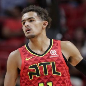 一竞技官网- 老鹰特雷杨伤愈回归，助攻王争夺战白热化  